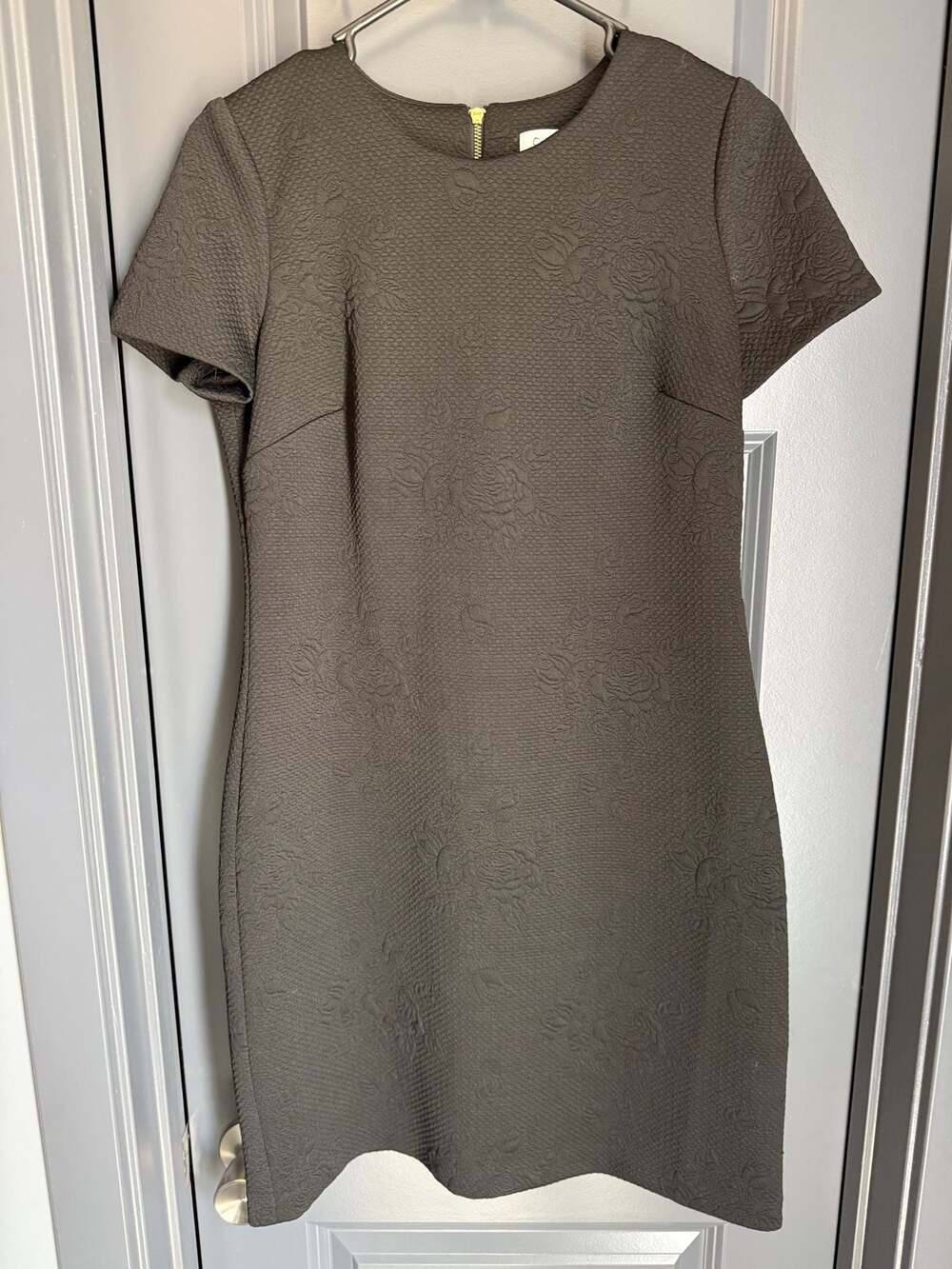 Calvin Klein Black Textured Floral Embossed Short Sleeve Dress Size 4